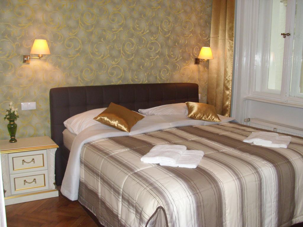Apartment In City Center - Morassi Karlovy Vary Rom bilde